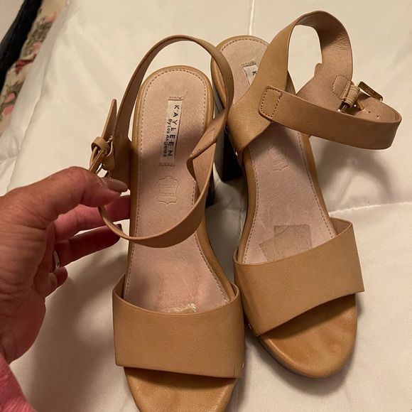 Bone colored heels - Picture 2 of 4